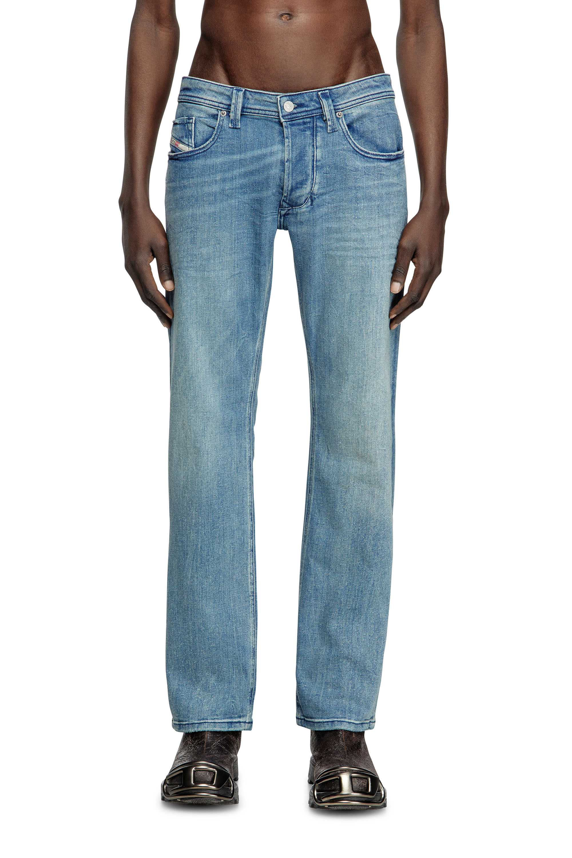 Diesel - Regular Jeans 1985 Larkee 0BMBW Homme, Bleu moyen - Image 1