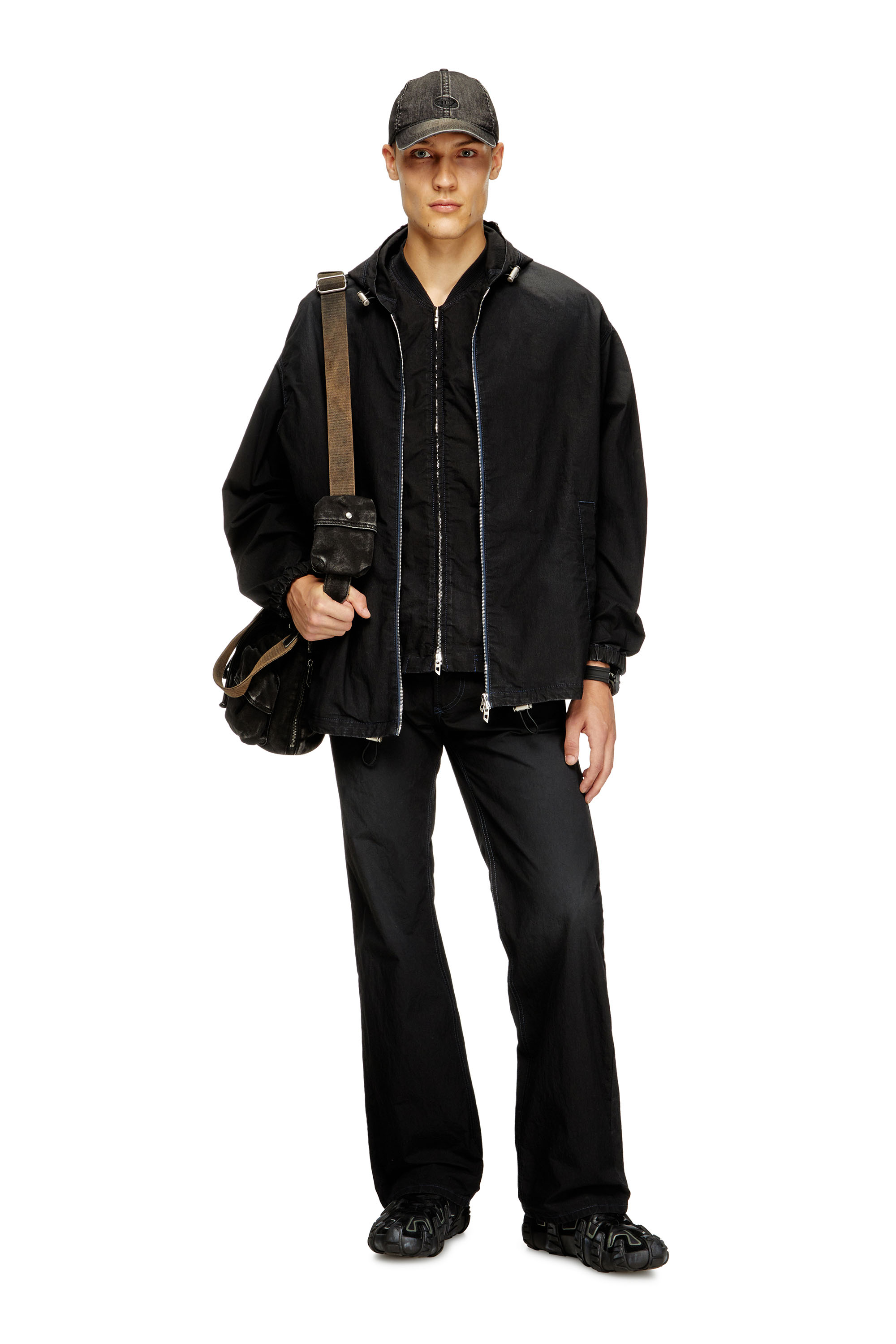 Diesel - D-WYNNY JOGG, Veste technique à capuche en tissu JoggJeans Homme in Noir - 2