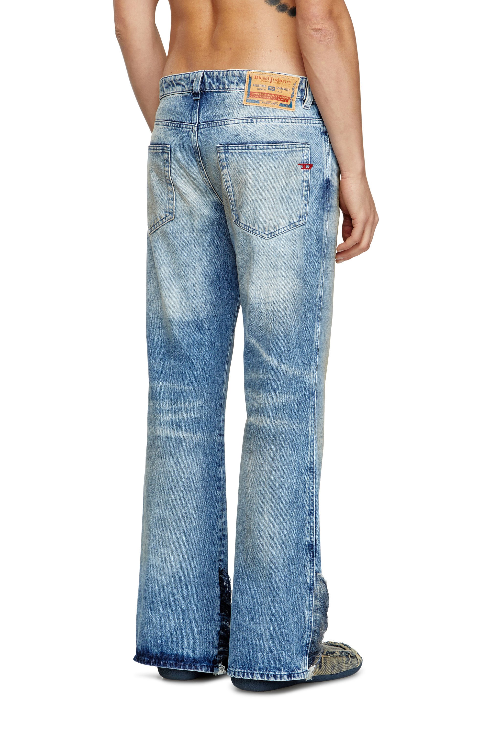 Diesel - Male's Bootcut Jeans 1998 D-Buck 0CMBM, Medium Blue - 4