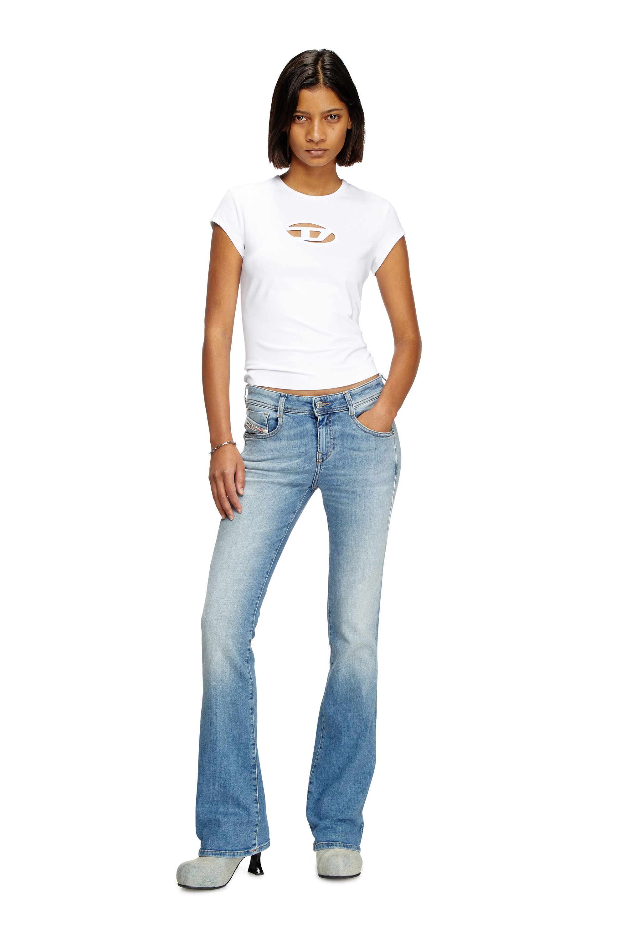 Diesel - T-ANGIE, T-shirt avec logo peek-a-boo Femme in Blanc - 2