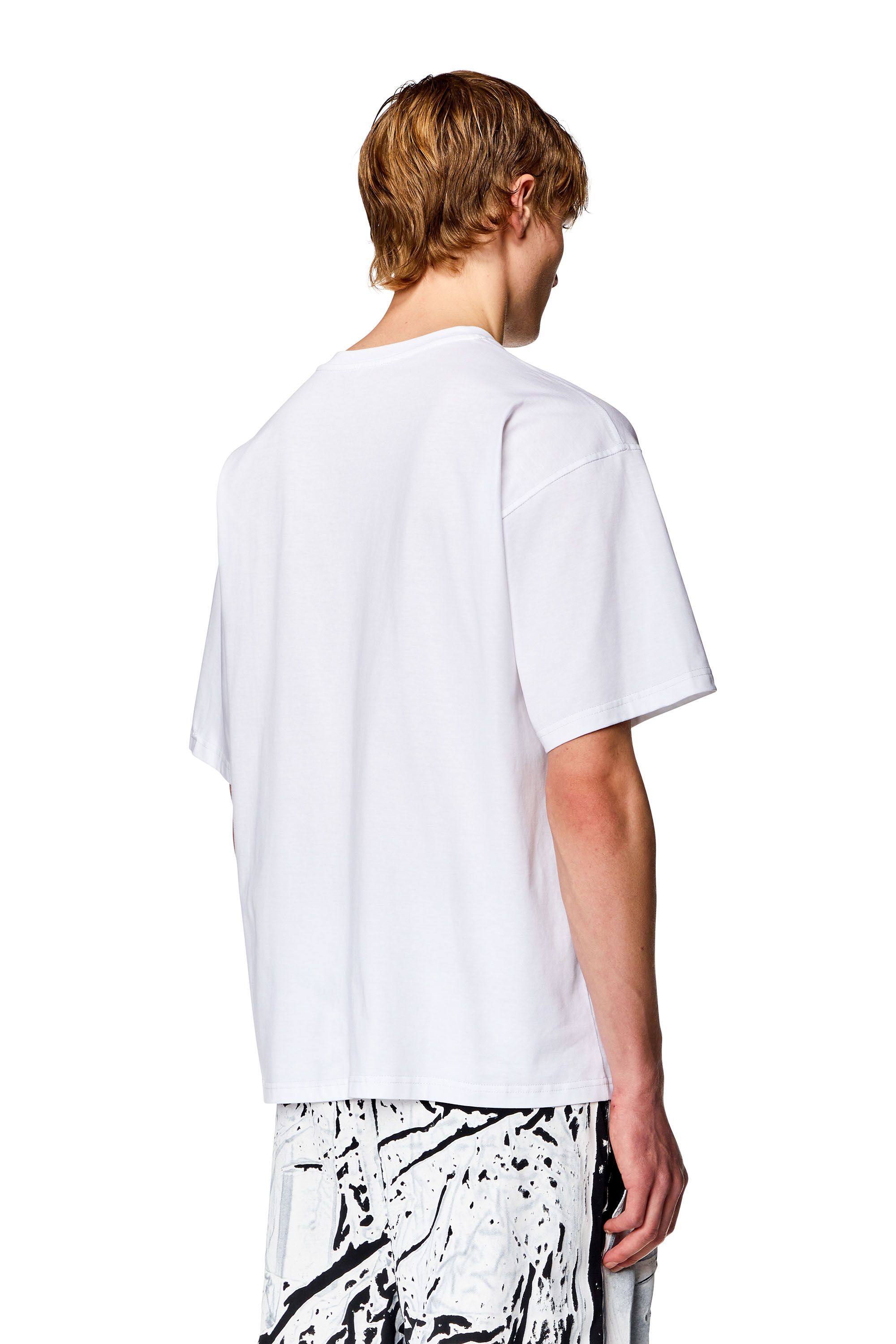 Diesel - T-BOXT, Homme T-shirt avec logos superposés in Blanc - Image 2